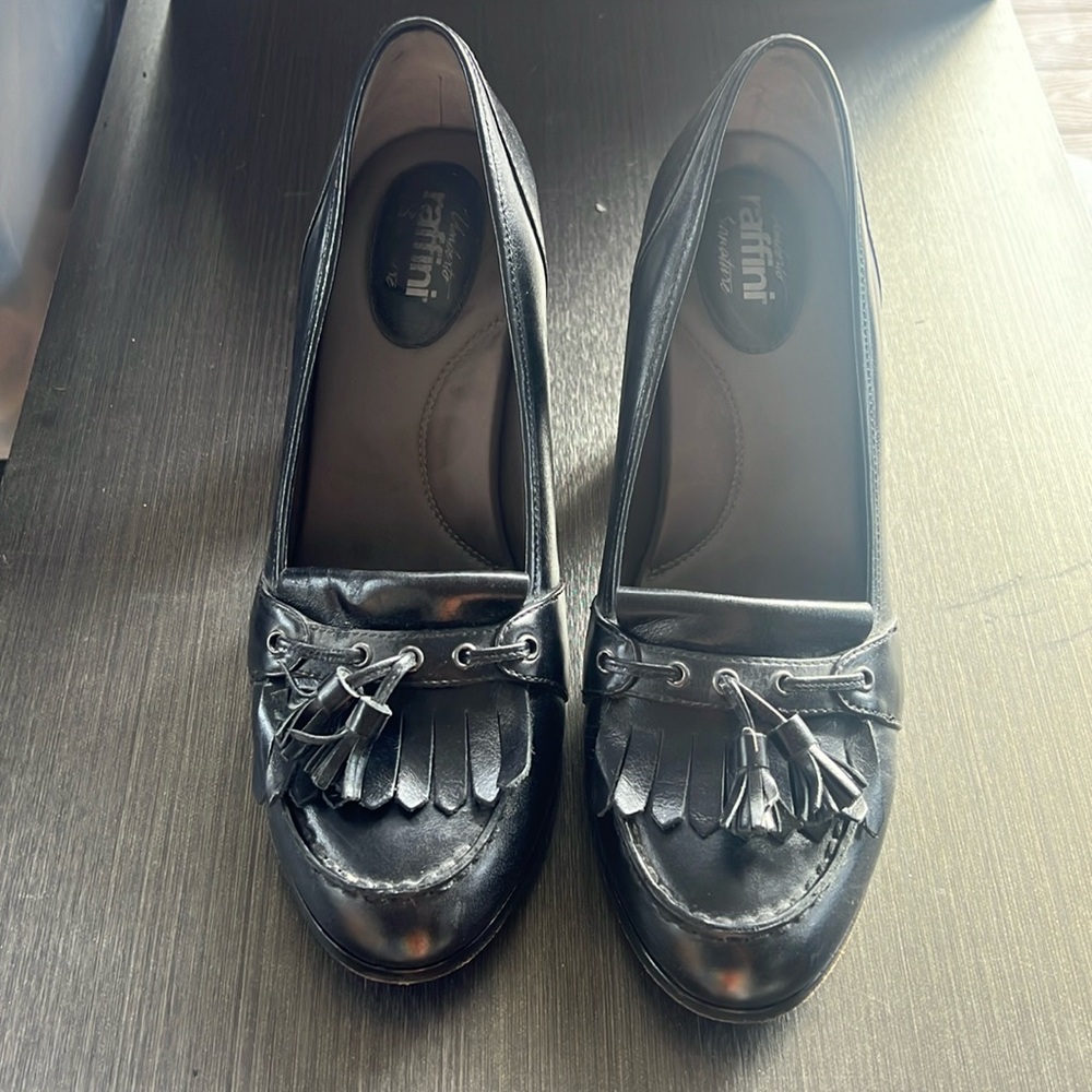 Heeled loafers
